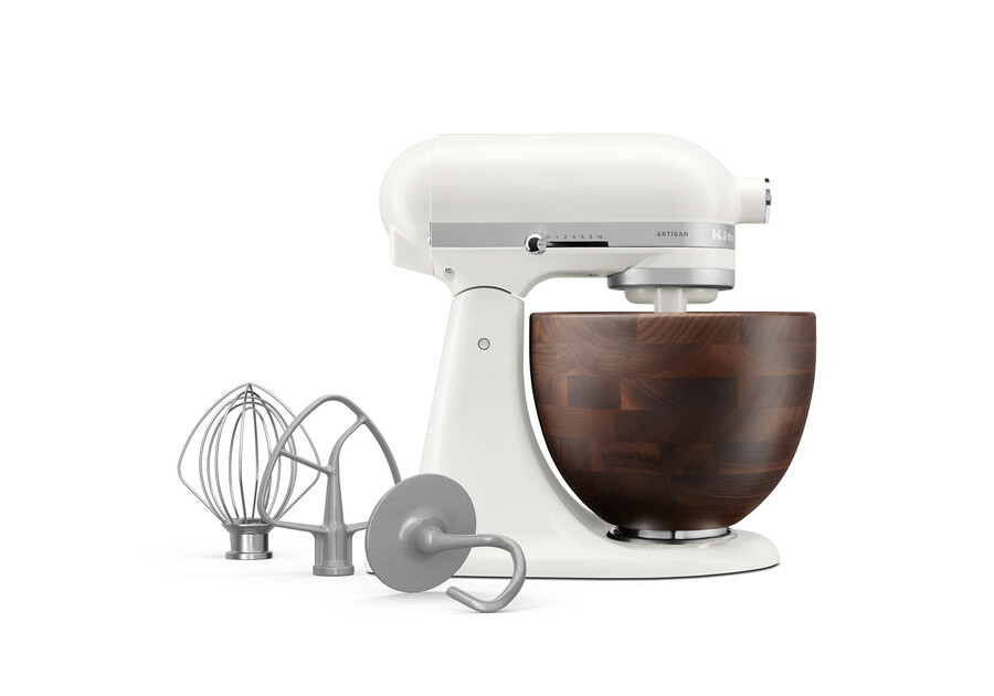 artisan standmixer mit kippbarem rührkopf und walnussholzschüssel ksm156